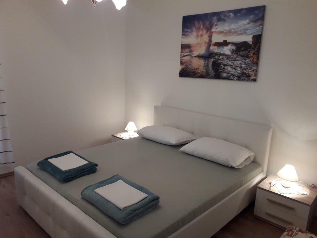Apartman Helena Senj  Extérieur photo